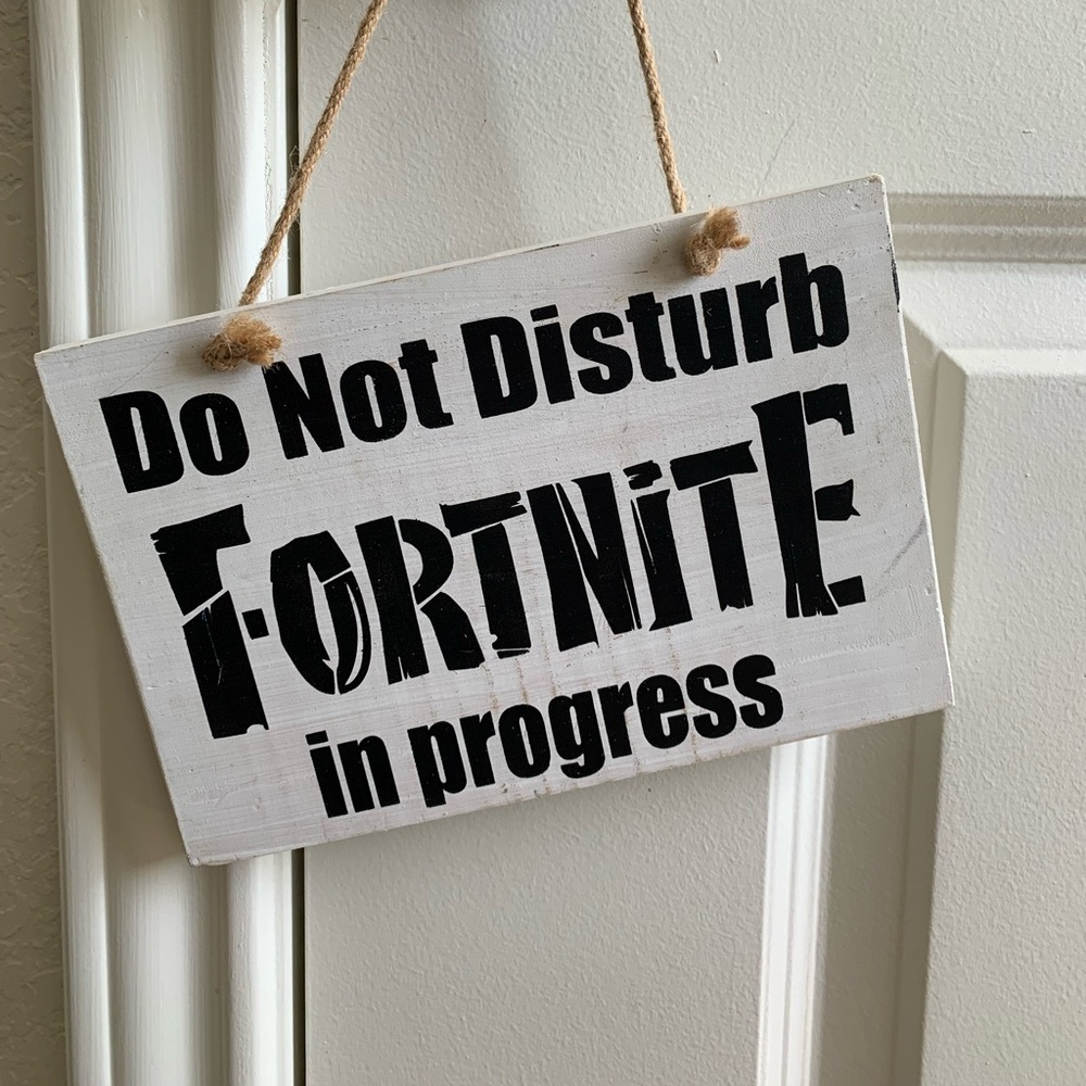 Fortnite "Do Not Disturb Fortnite in Progress" Wooden Distressed Sign Room Decor